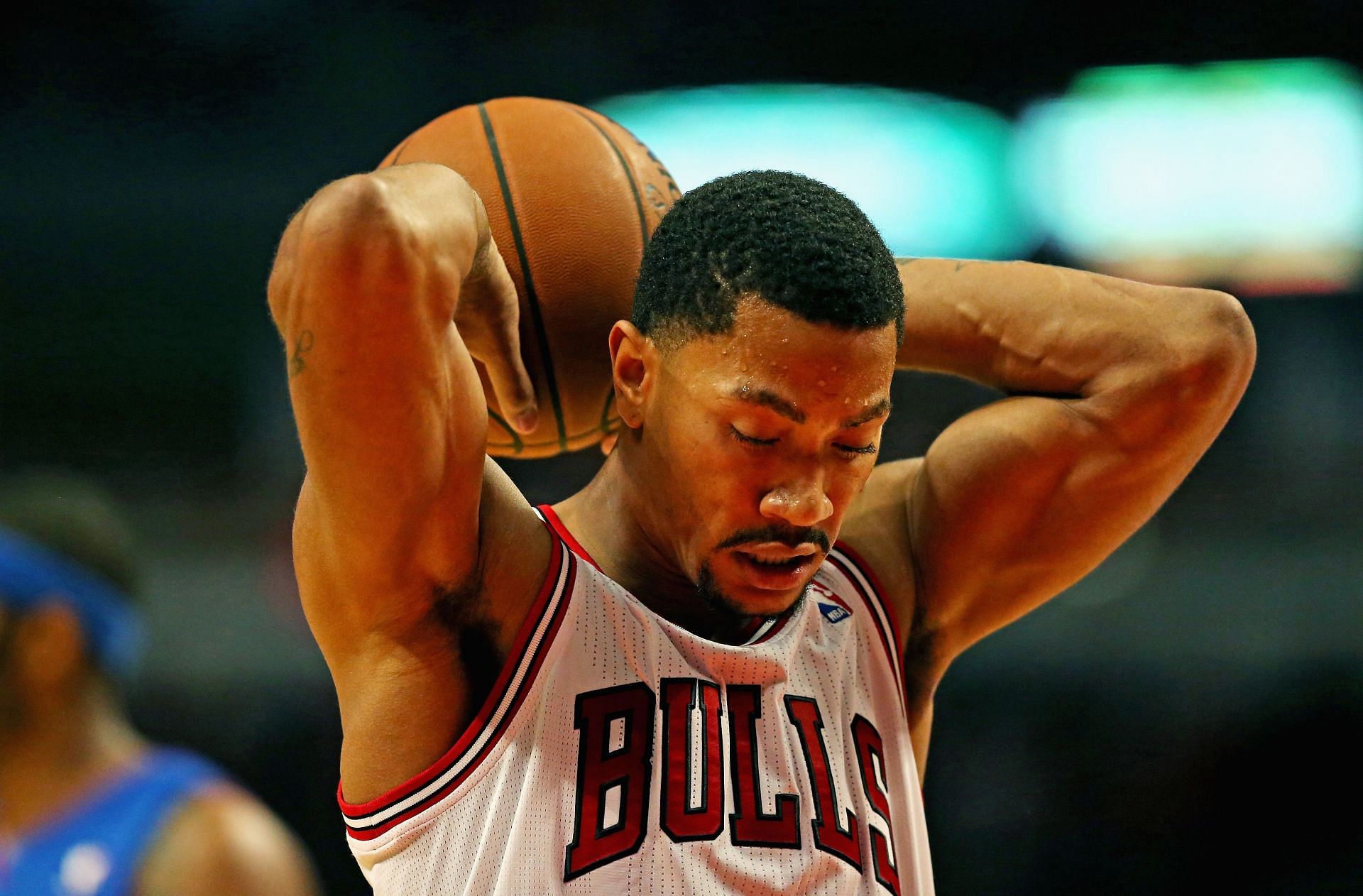 Derrick Rose&#039;s career with the Chicago Bulls was amazing, but also sad (Image via Getty Images)