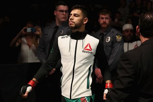 Yair Rodriguez (Image via Getty Photos)