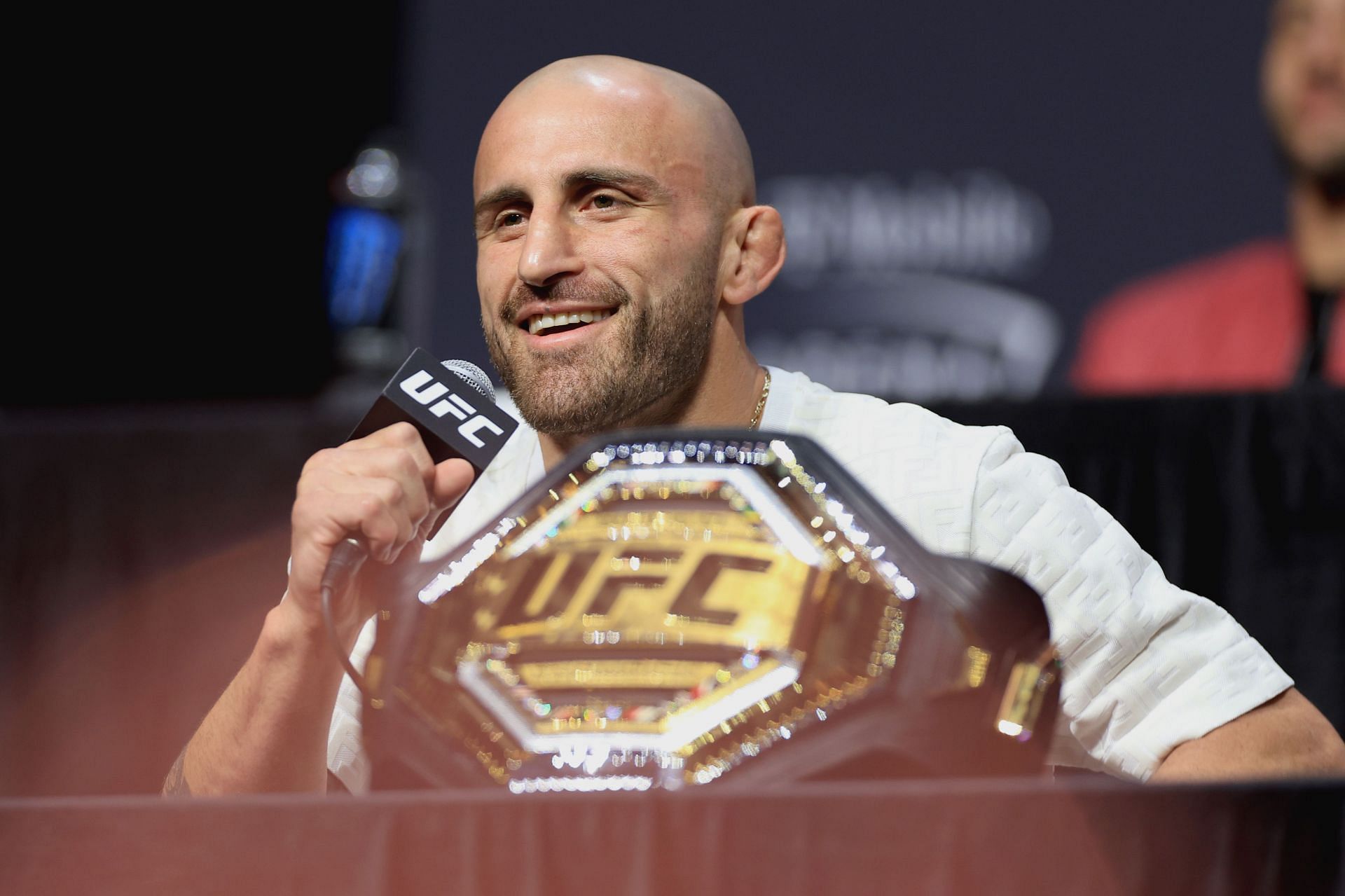 Alexander Volkanovsi at the UFC 276 Press Conference