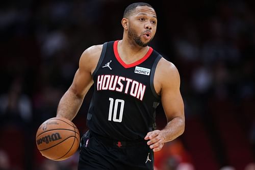 Eric Gordon in action during a 2021-22 NBA regular-season game between San Antonio Spurs v Houston Rockets