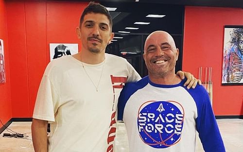 Andrew Schulz (left) and Joe Rogan (right) (Image via Twitter/@AndrewSchulz)