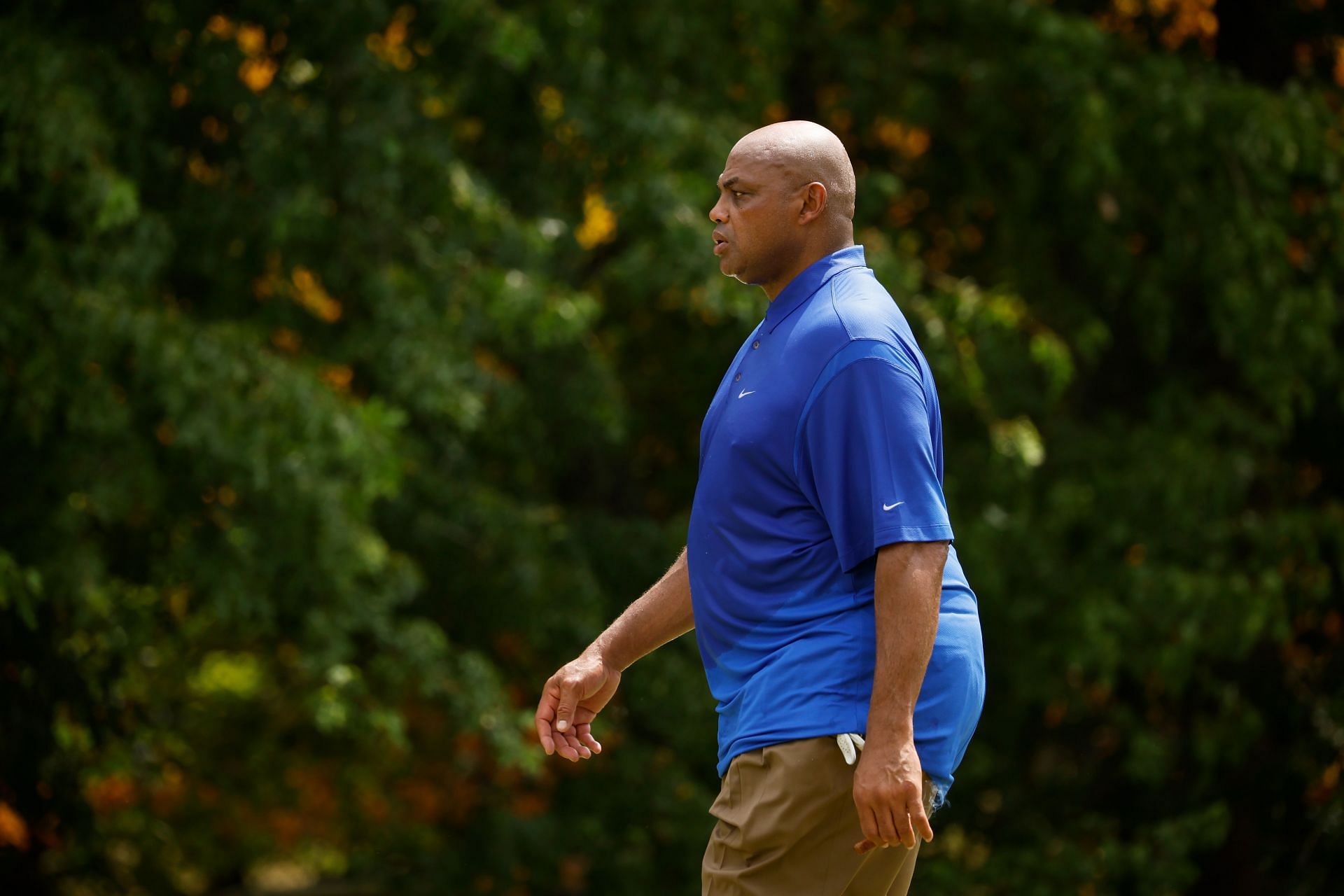 Charles Barkley will stay with Turner Sports (Image via Getty Images)