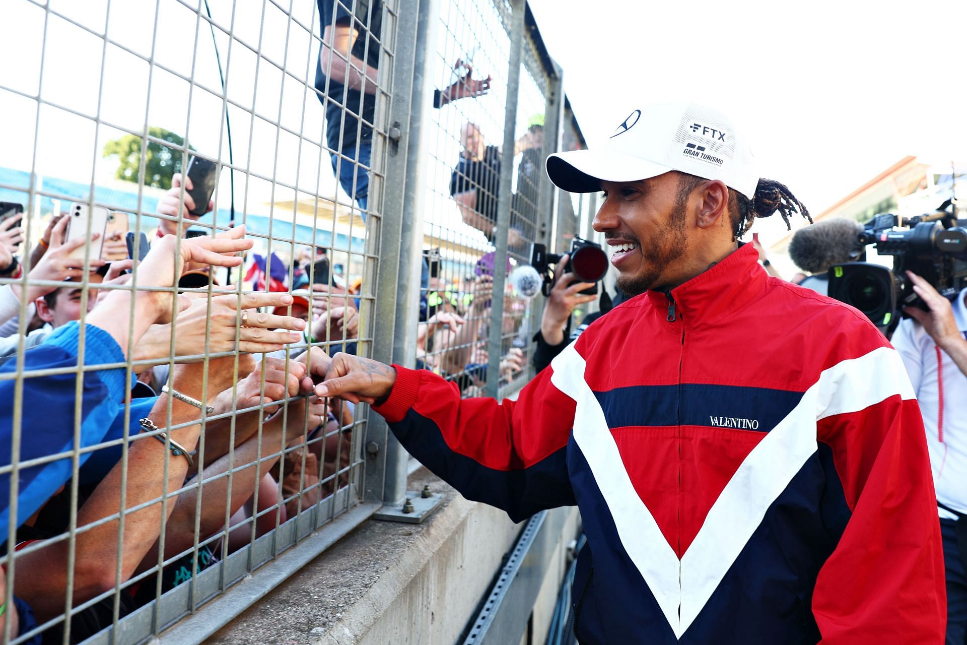 Lewis Hamilton Backtracks His Support Of Anti-oil Protestors Who ...