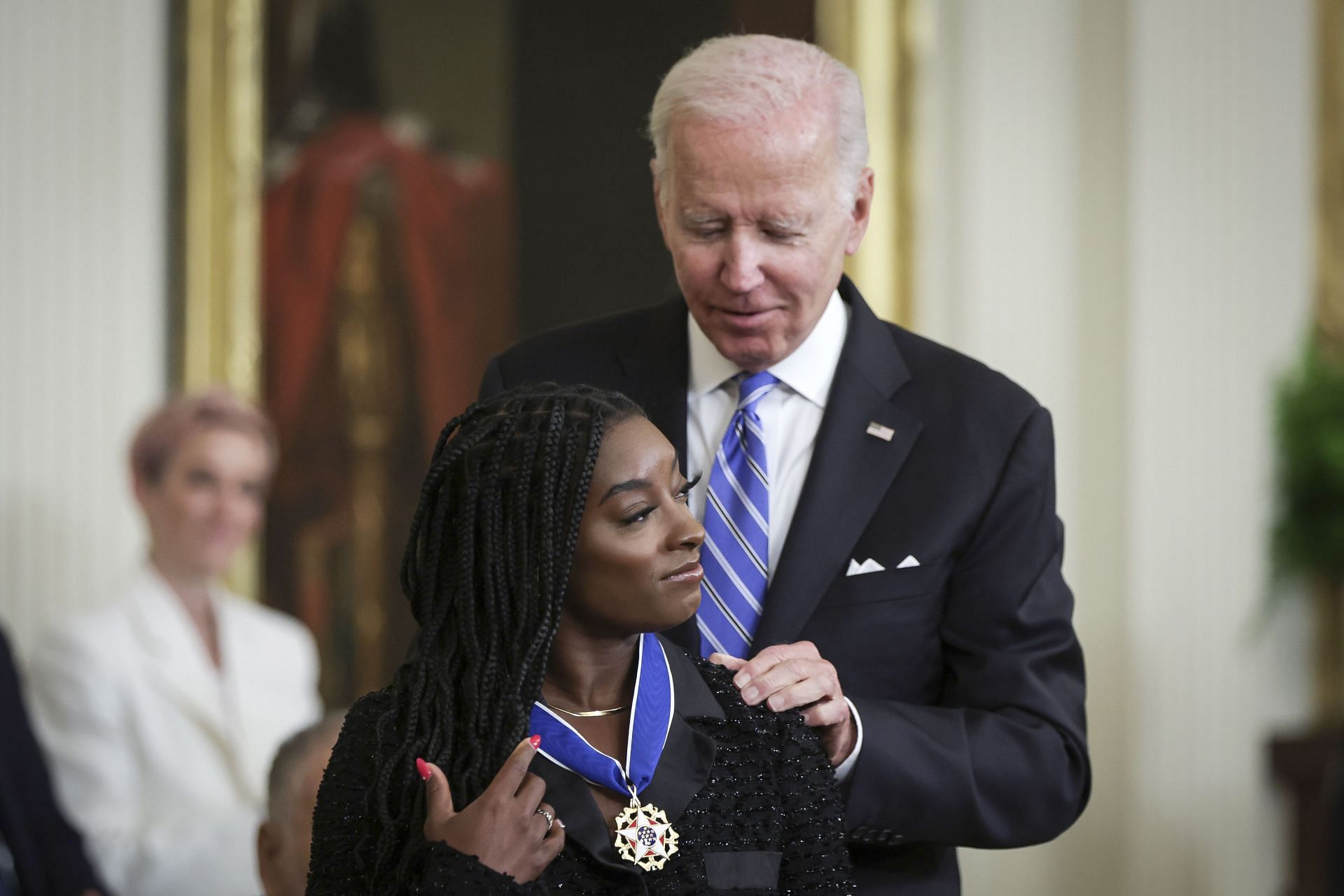 US President Joe Biden awards the Presidential Medal Of Freedom to Simone Biles. (PC: Getty Images)