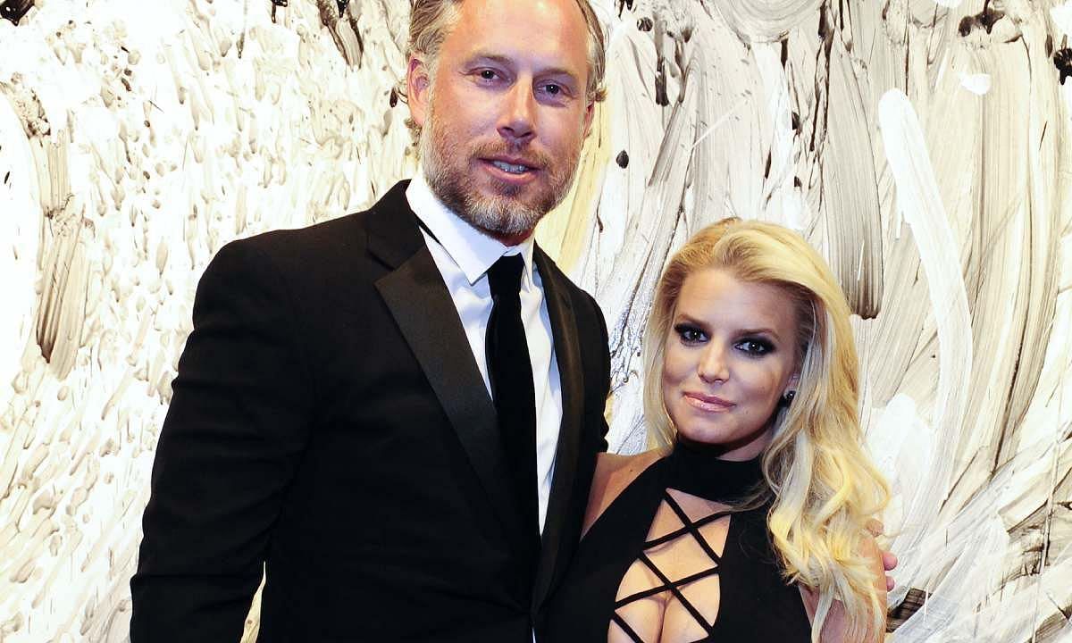 Eric Johnson and Jessica Simpson, Image Credit: Hello Magazine