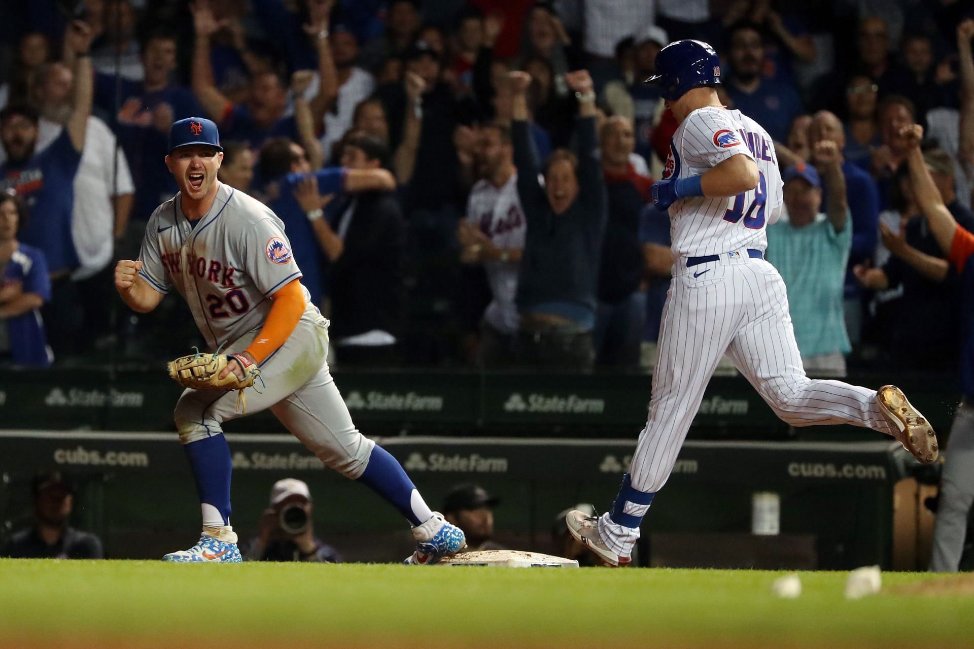 New York Mets star Pete Alonso celebrates after getting the final out of the game against the Chicago Cubs