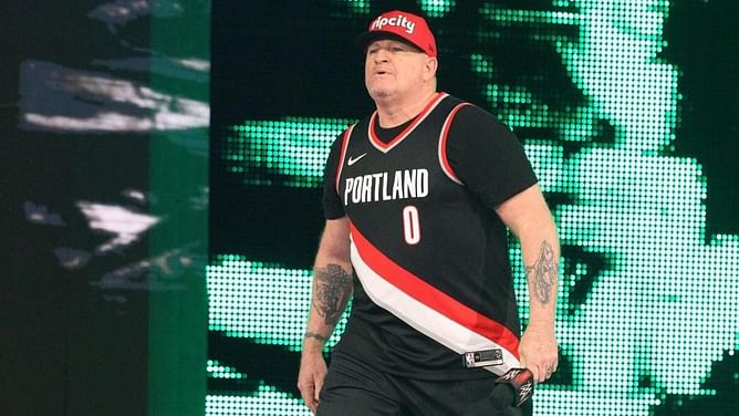 "He looks like the only man in the building" - Road Dogg praises WWE legend for being ripped even in his late 50s (Exclusive)