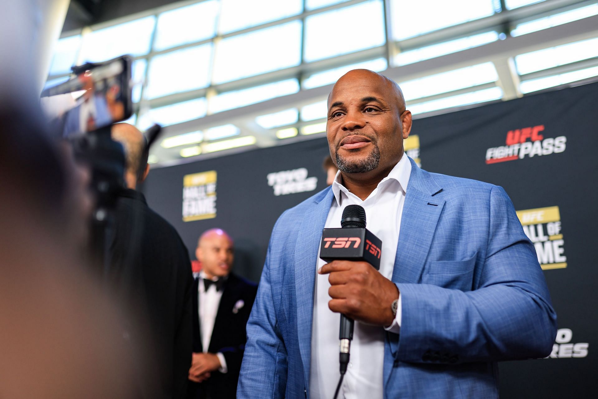 Daniel Cormier (Image via Getty Photos)