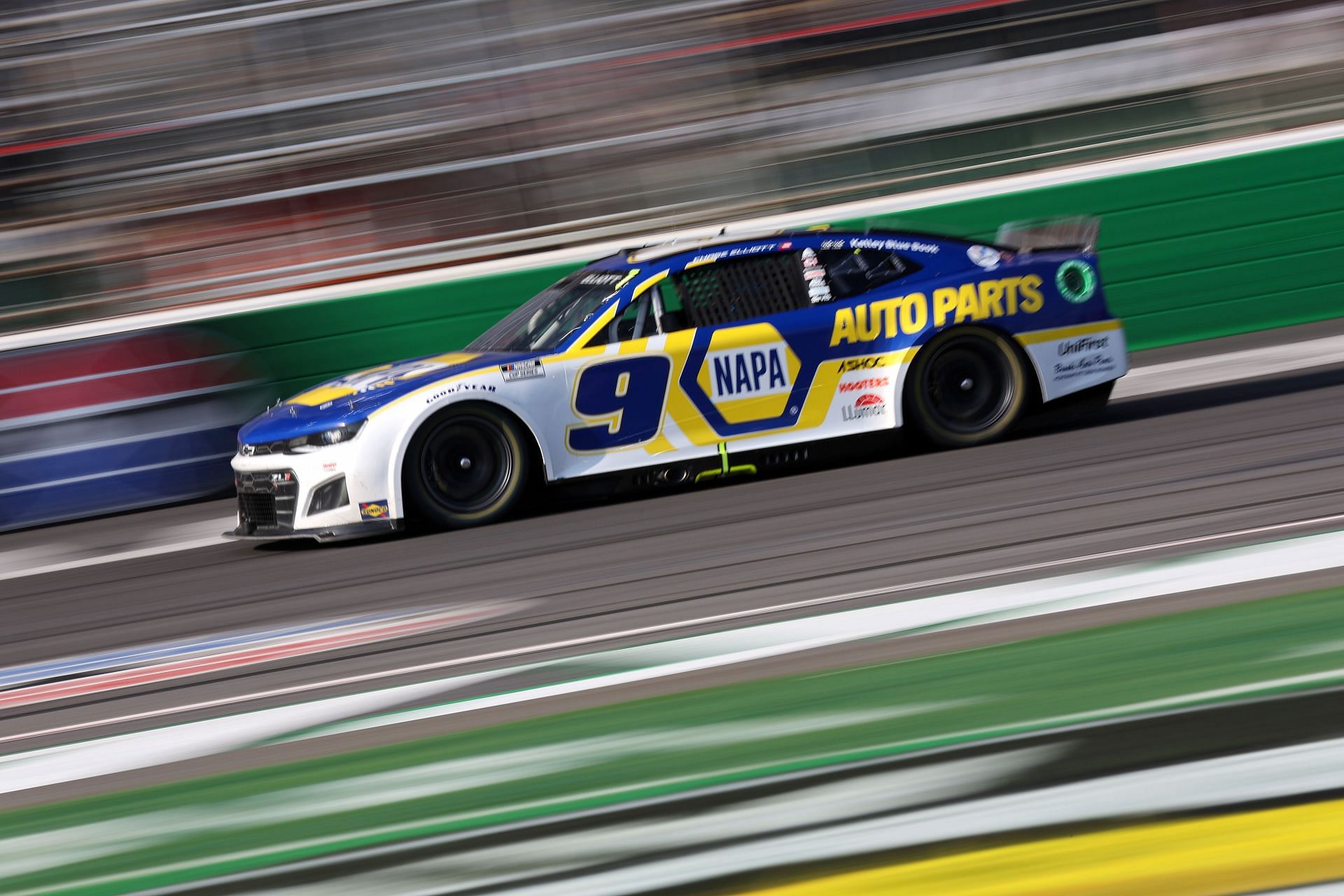 Chase Elliott drives during the NASCAR Cup Series Quaker State 400 at Atlanta Motor Speedway (Photo by James Gilbert/Getty Images)