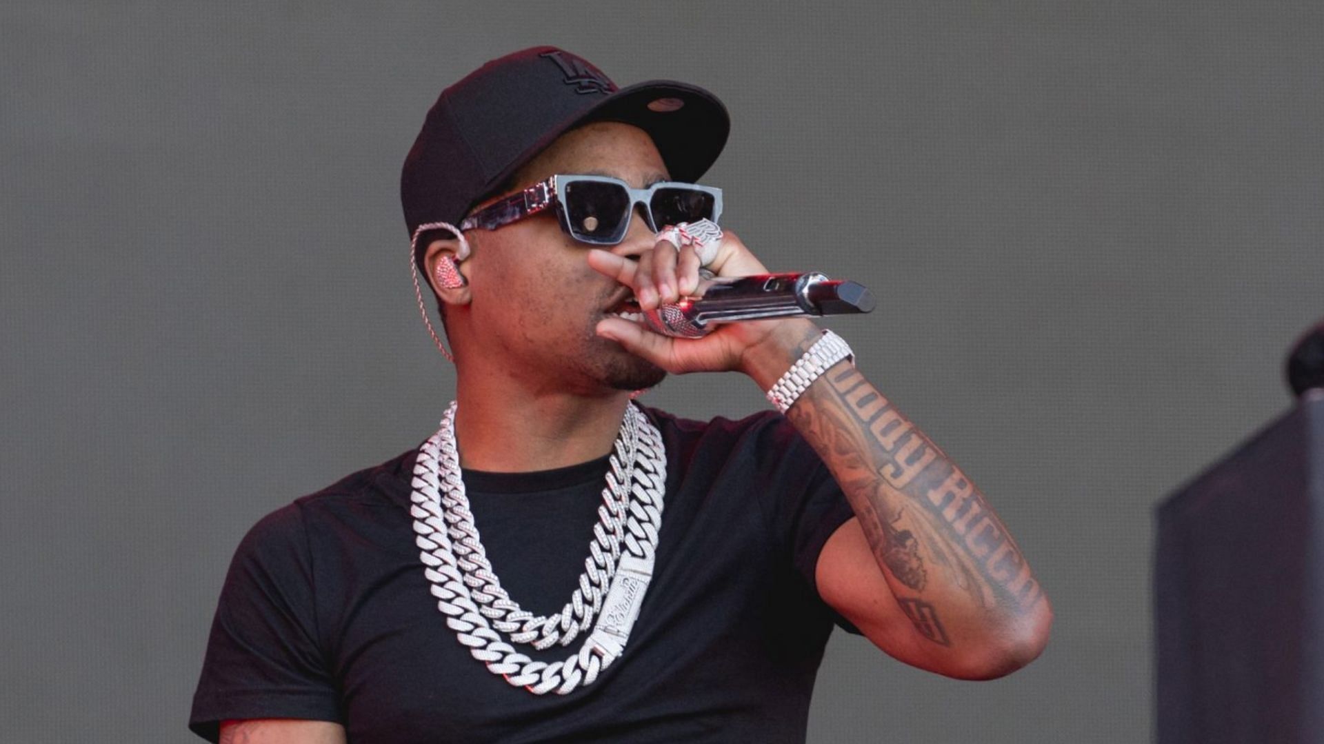 Roddy Ricch kicked a fan who climbed on stage during his set at athe Openair Frauenfeld Festival. (Image via Getty)