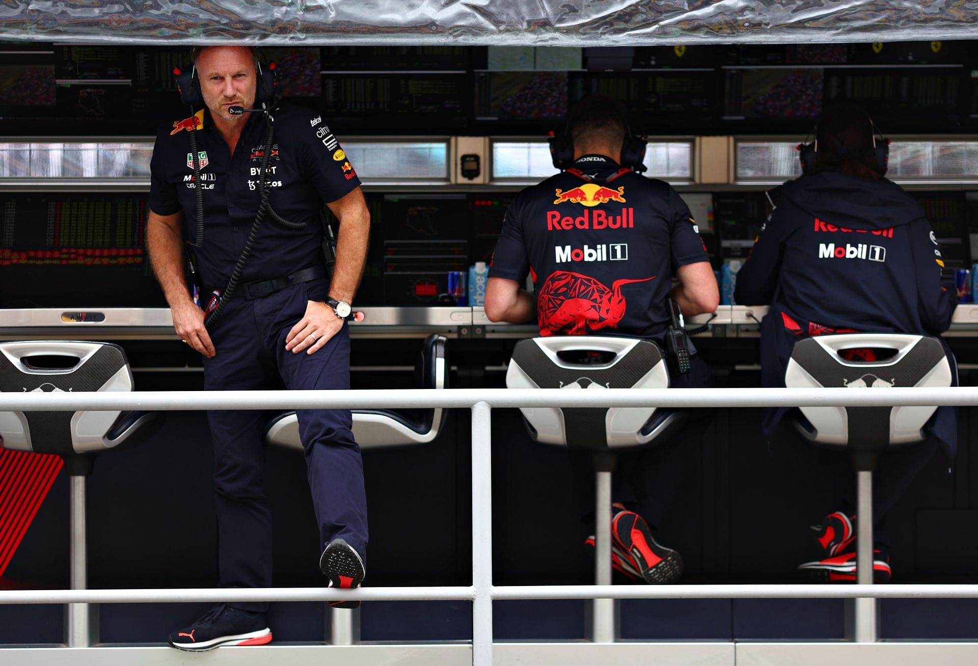 Red Bull Racing team principal Christian Horner looks on from the pit wall during qualifying ahead of the F1 Grand Prix of Hungary at Hungaroring on July 30, 2022, in Budapest, Hungary (Photo by Mark Thompson/Getty Images)