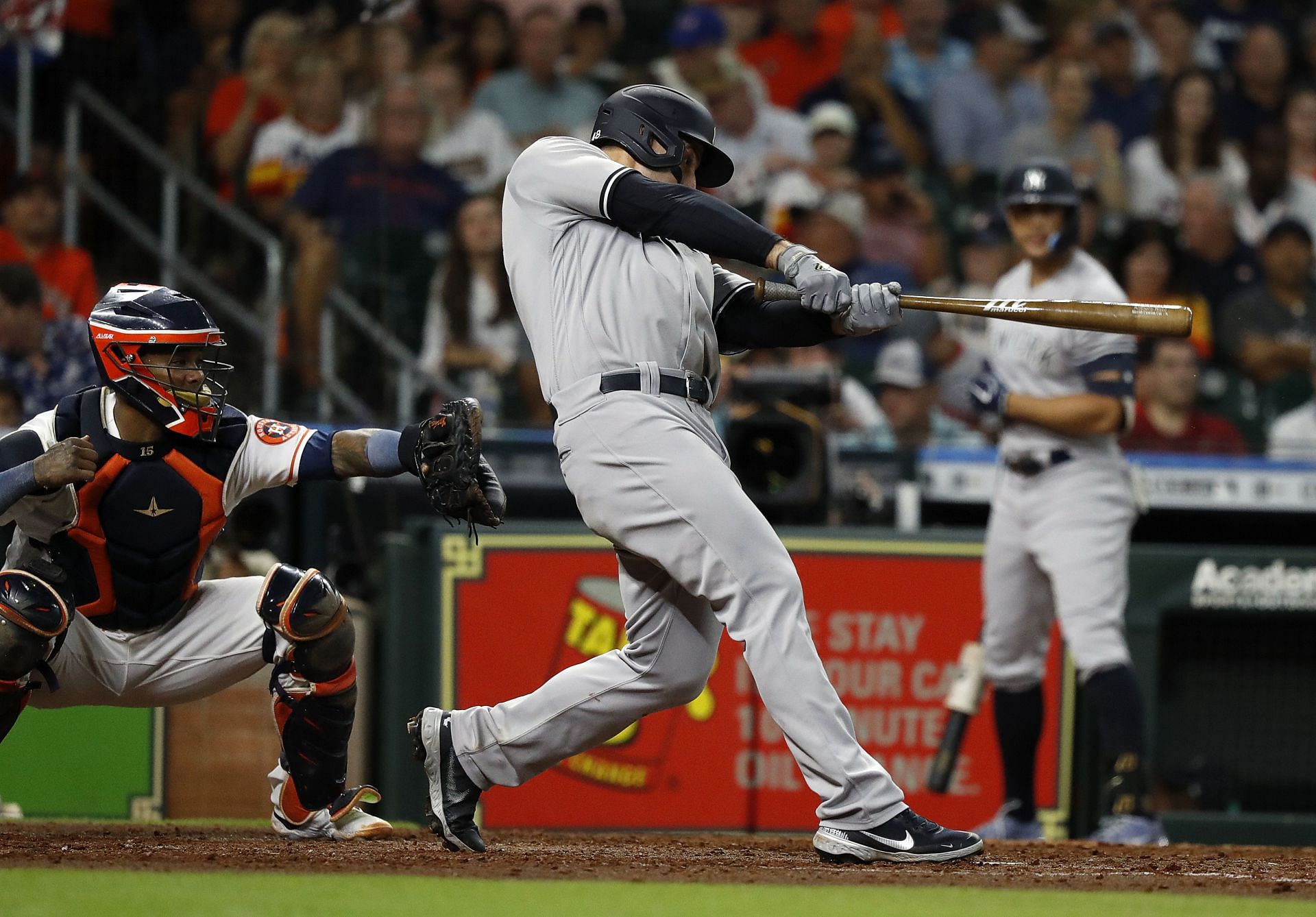 Anthony Rizzo blasts a solo home run during tonight&#039;s Yankees v Astros game.