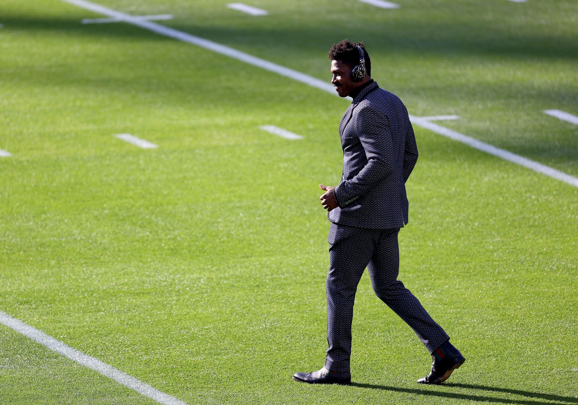 Is Antonio Brown still playing football? Latest updates on NFL free agent's  future