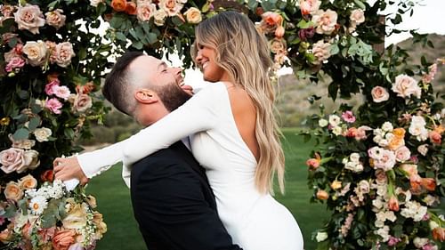 Wedding photo of MLB Network anchor Kelly Nash and husband Dallas Keuchel