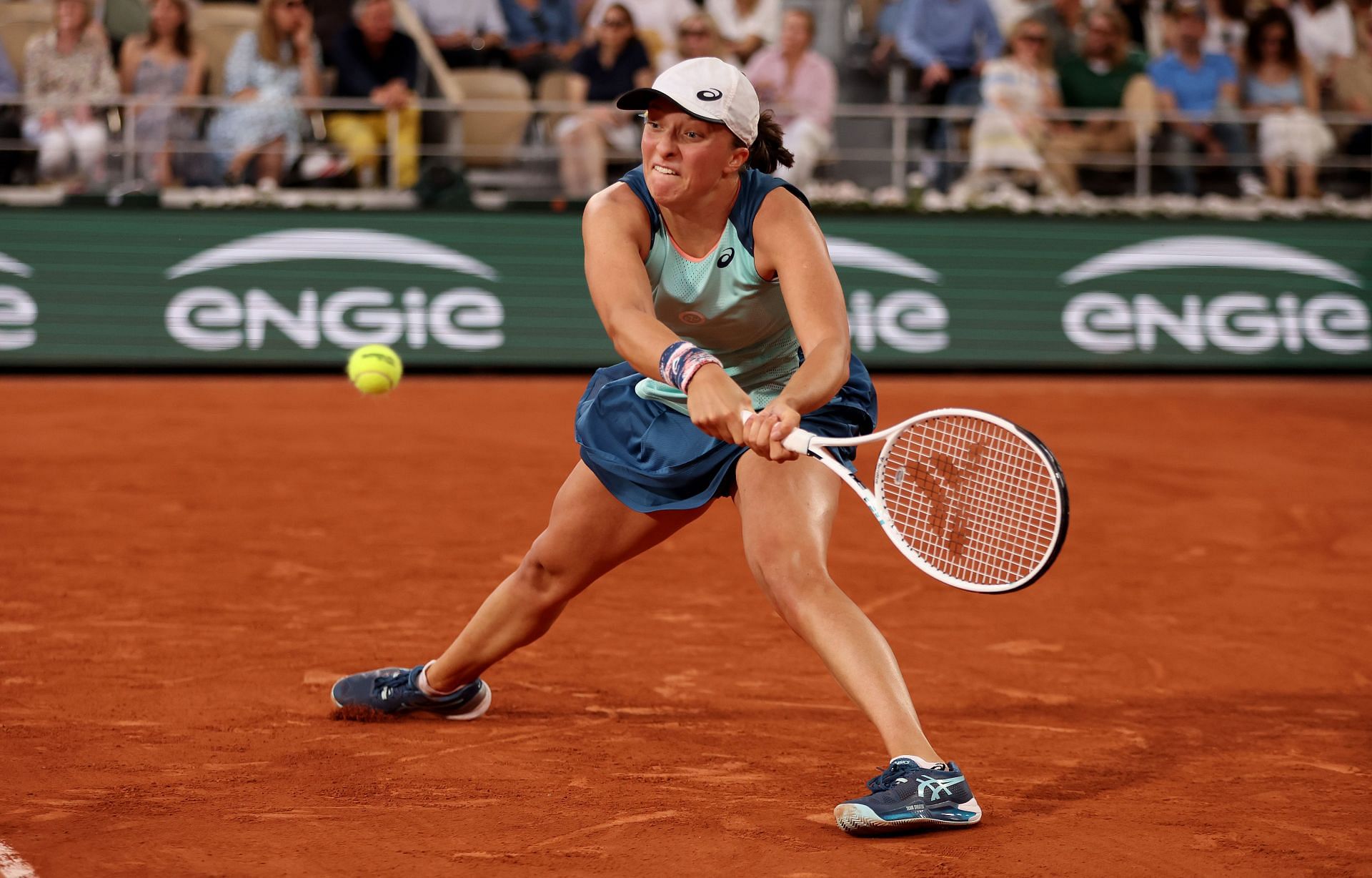 The World No. 1 will look to extend her clay-court winning streak to 19
