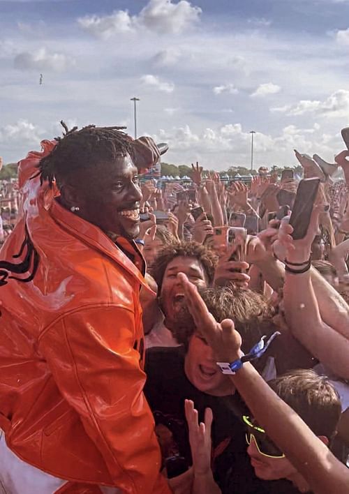 Antonio Brown performing live at Rolling Loud concert