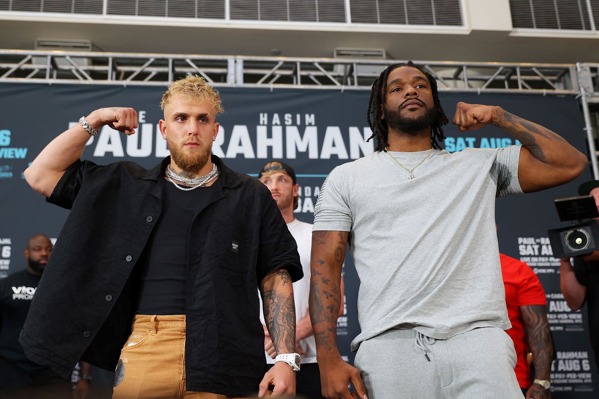 Jake Paul (L) and Hasim Rahman Jr. (R) [via Getty]