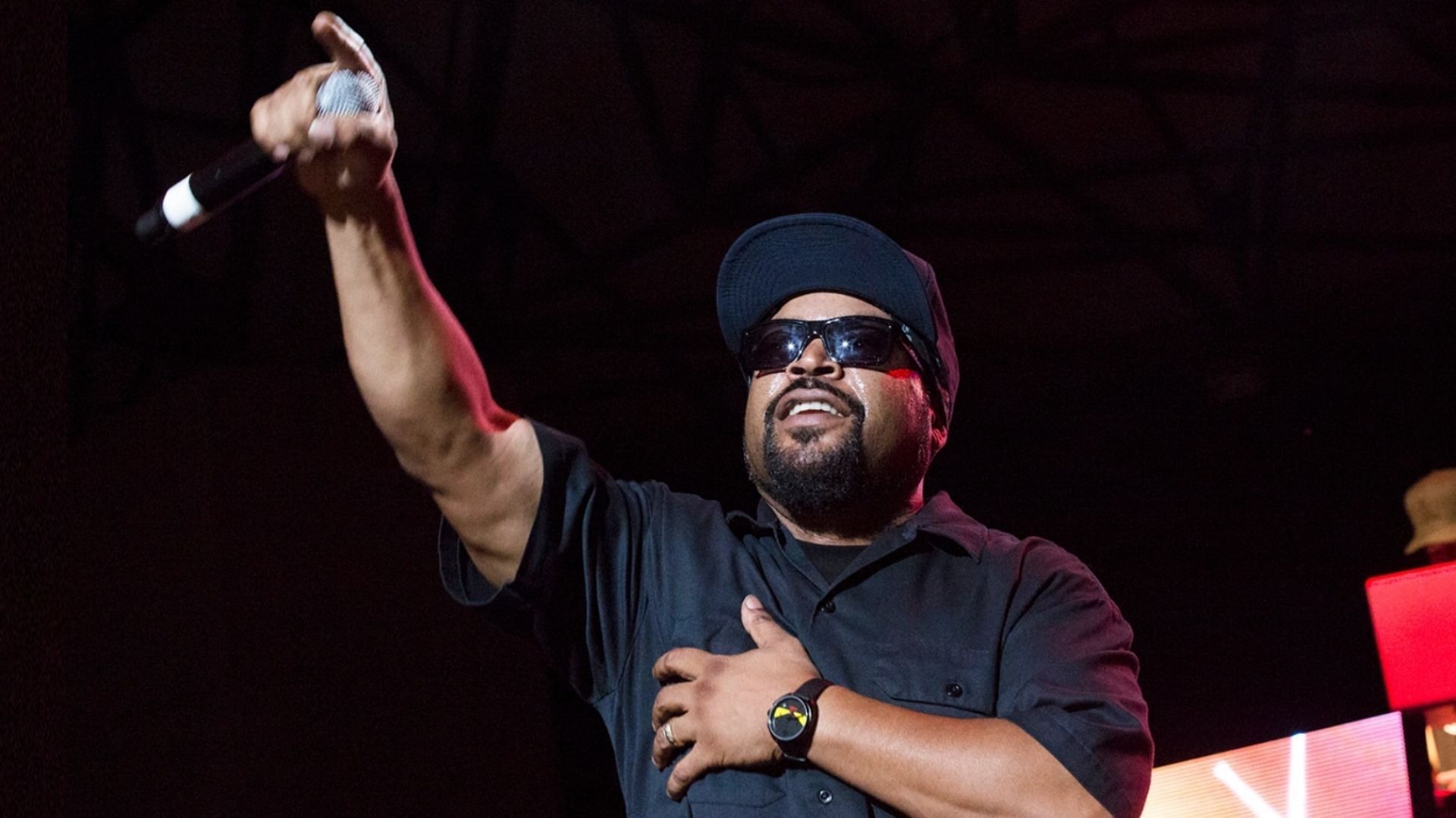 Ice Cube has been announced as the headlner for West Fest 2022. (Image via Getty)