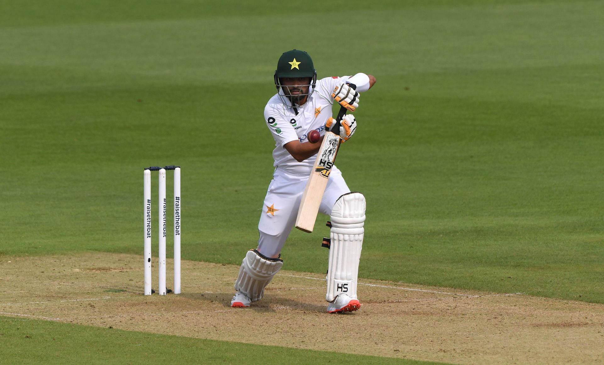 पाकिस्तान को श्रीलंका के खिलाफ टेस्ट सीरीज खेलनी है