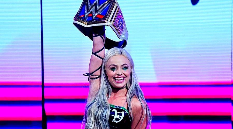 Which WWE legend should return to challenge Liv Morgan for the SmackDown Women&#039;s Championship?