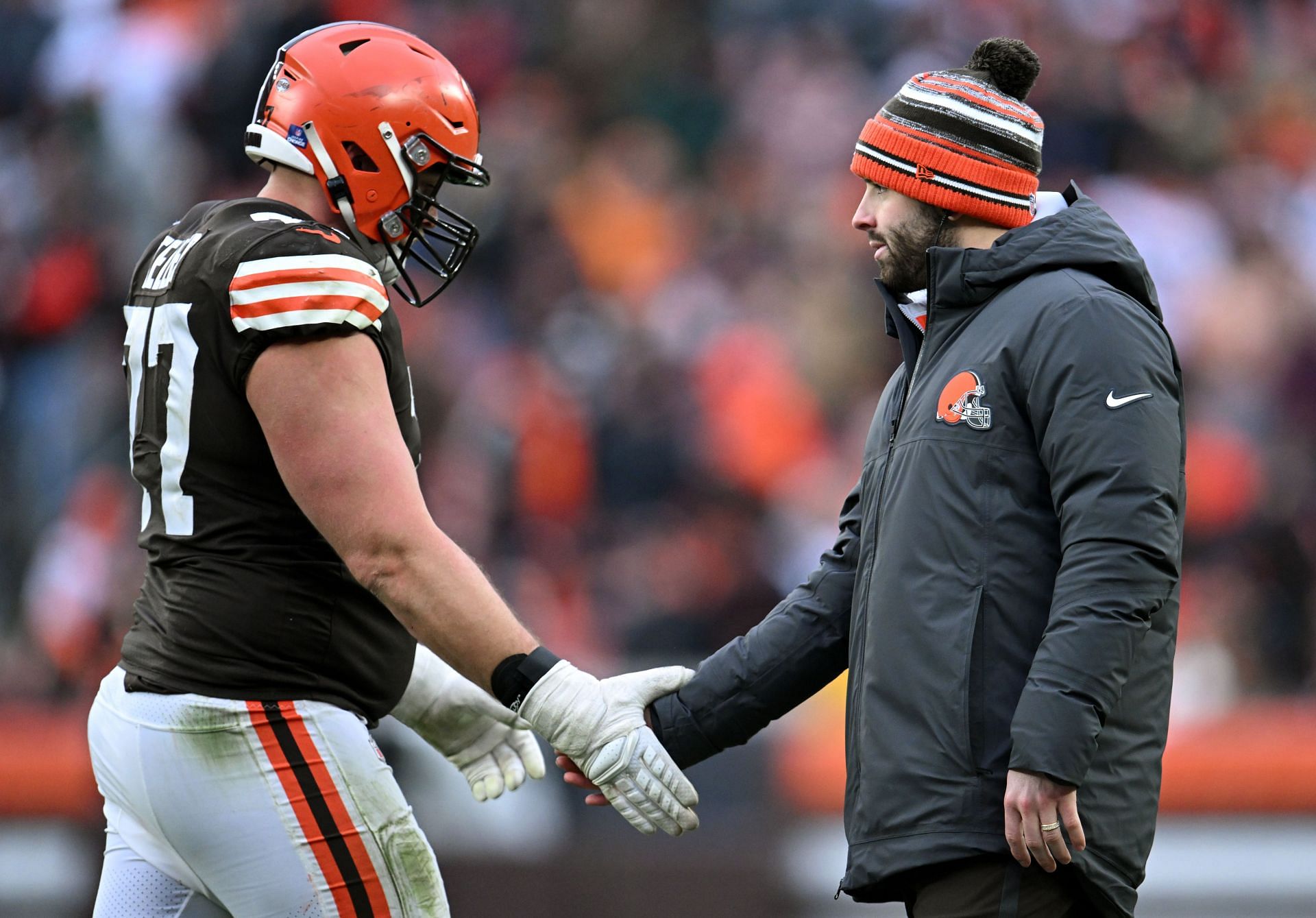 Baker Mayfield Gets Sassy With Panthers Fan Holding His Browns Jersey