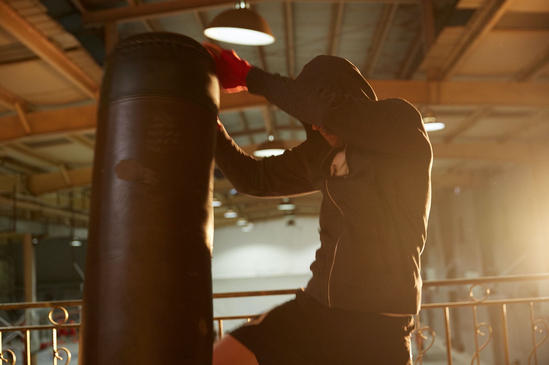 Punching bag workouts are a great way to improve your cardiovascular health. (Image via Unsplash / I Yunmai)