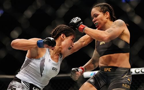 Julianna Pena (L); Amanda Nunes (R)