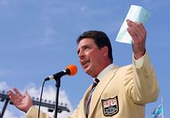 3 Hall of Fame QBs who spent entire NFL career with one team but did not win a Super Bowl feat. Dan Marino