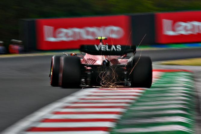 "I felt like I had the pace for pole" - Carlos Sainz blames final sector 'snaps' after settling for P2 during 2022 F1 Hungarian GP qualifying