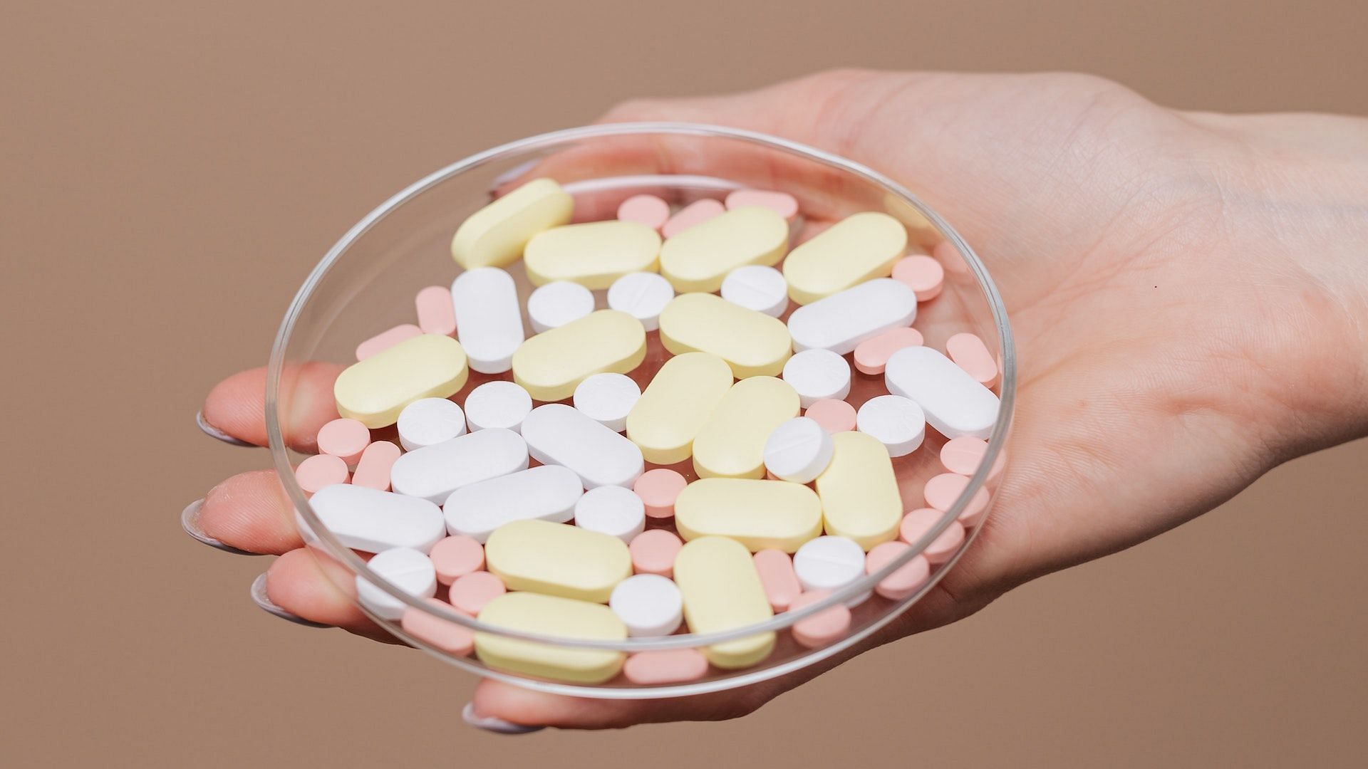 Are calcium supplements safe? Image via Pexels/Karolina Grabowska