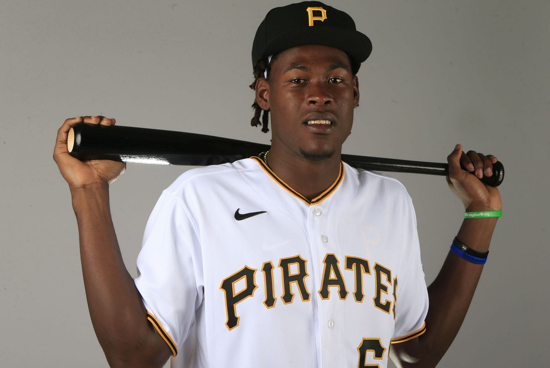 Is the outfield the right fit for Oneil Cruz? Pirates will restart