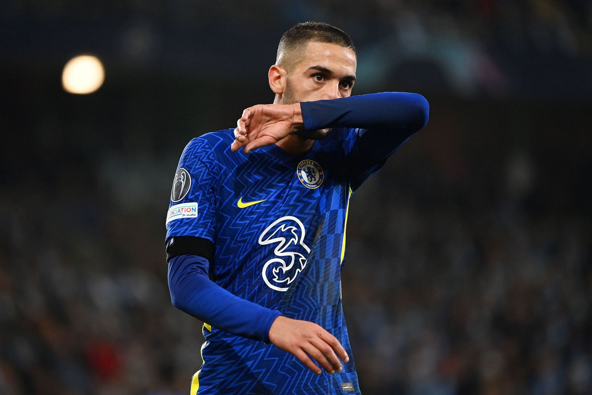 Hakim Ziyech, Stamford Bridge'de teslim olamadı