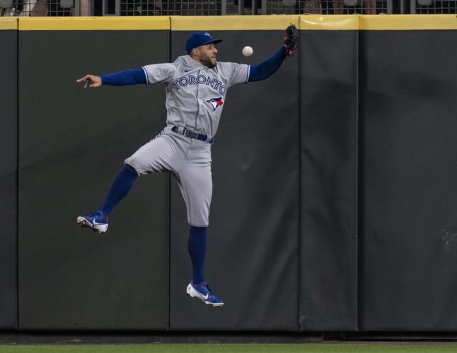 Watch: Toronto Blue Jays outfielder George Springer stuns Philadelphia Phillies crowd with incredible athletic display in center field