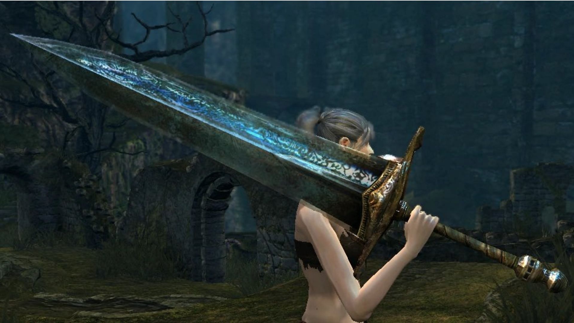 Dark Moon Greatsword (Image via FromSoftware)