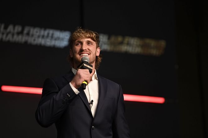 “I am in the WWE you should give me a chance”- Logan Paul offers a straight pick-up line to Miami-based model Juju
