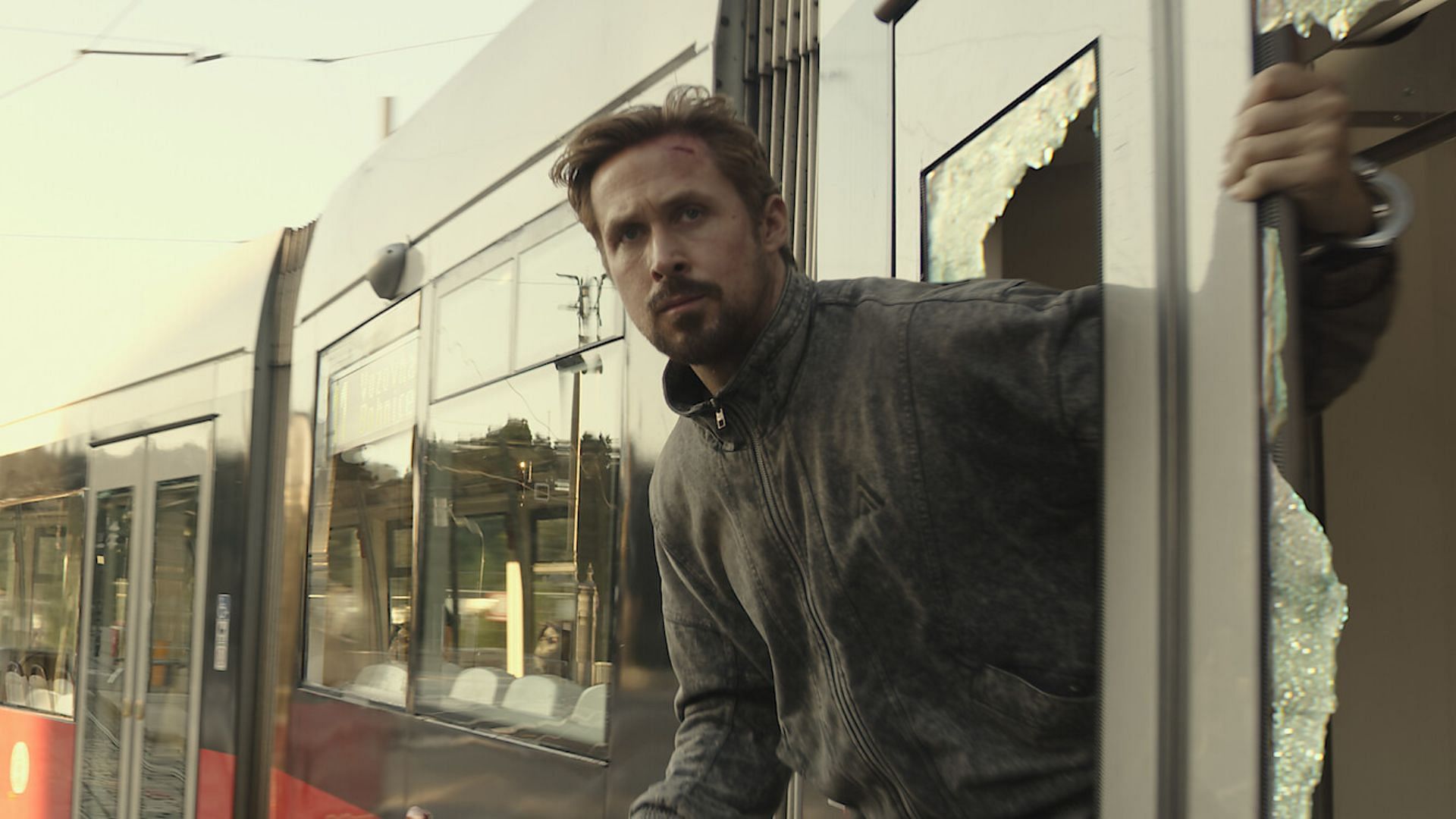 Ryan Gosling stars in Netflix&#039;s The Gray Man (Image via Netflix)