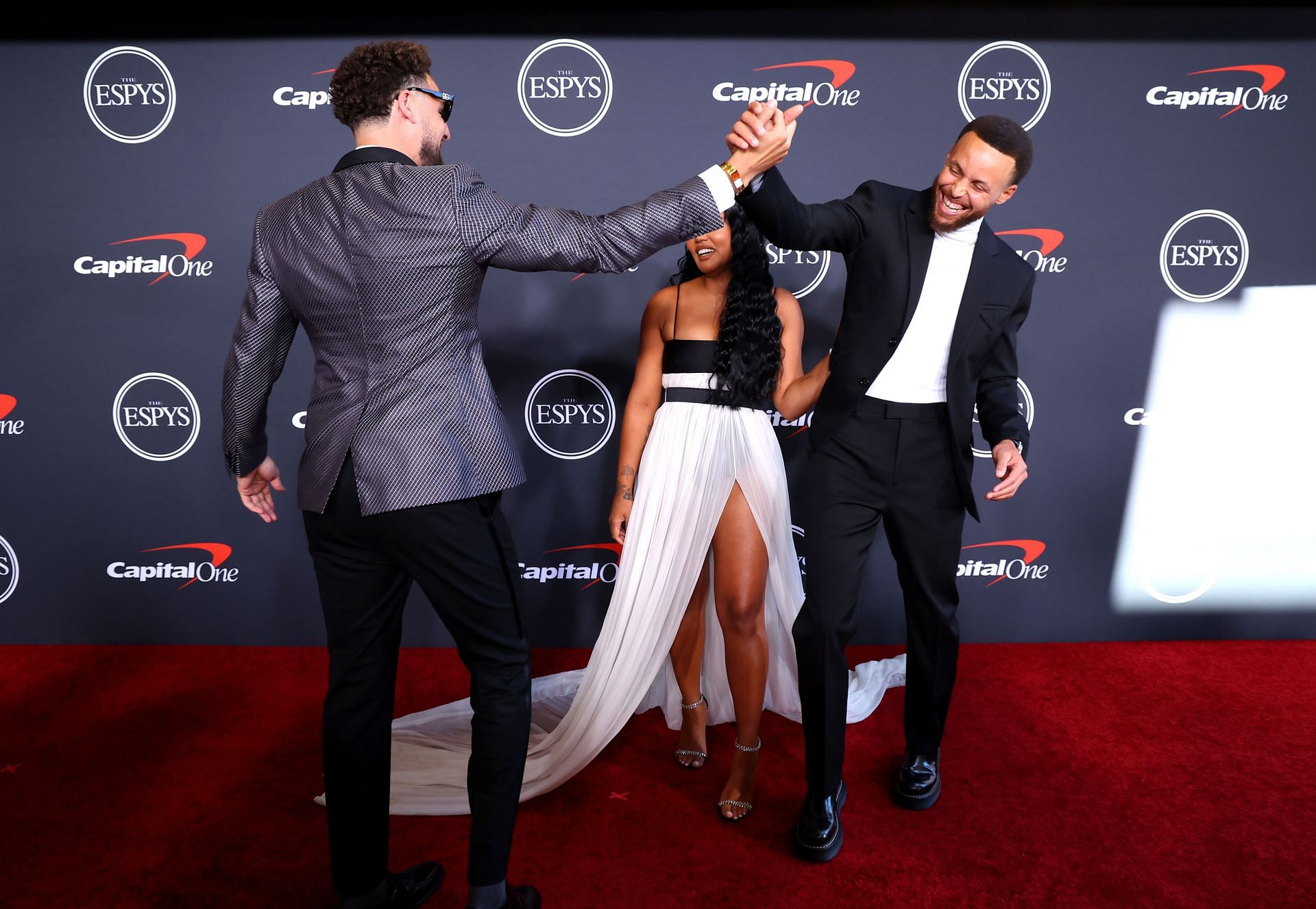 Steph Curry with Ayesha Curry and Klay Thompson at the ESPYS
