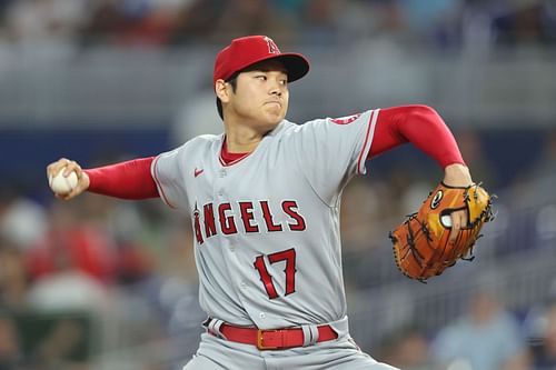 Shohei Ohtani pitches during tonight's Los Angeles Angels v Miami Marlins game.