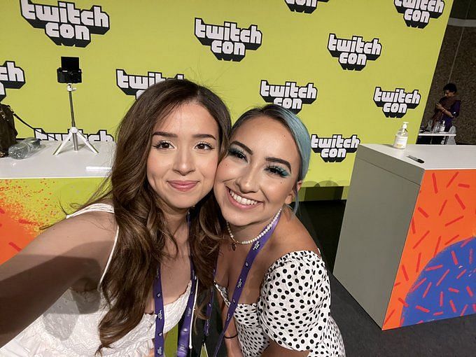 Fans share their experience meeting with Pokimane at TwitchCon 2022