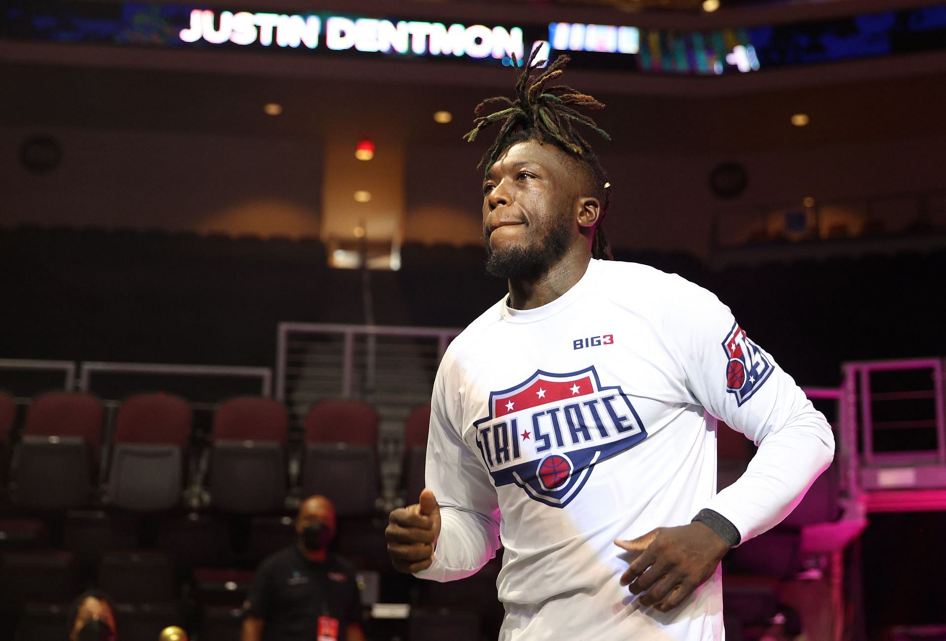 Nate Robinson was an elite dunker but got dunked on during his boxing debut.