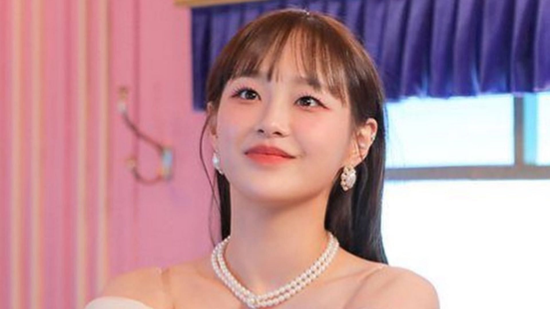 LOONA&#039;s Chuu will not be participating in the group&#039;s upcoming Japanese activities (Image via Instagram/itskimjiwoo)
