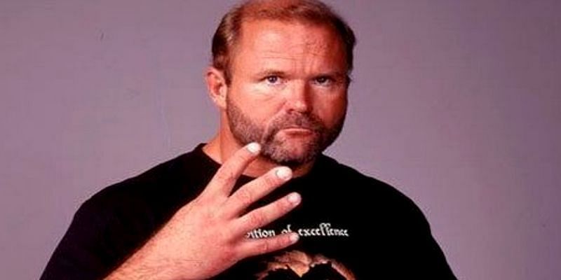 Arn Anderson displaying what the Four Horsemen refer to as the 'Symbol of Excellence'