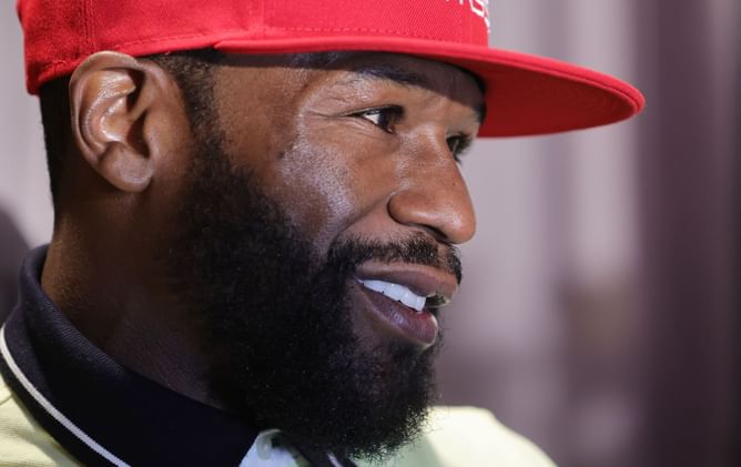"It's at least $200million" - Floyd Mayweather talks potential professional return