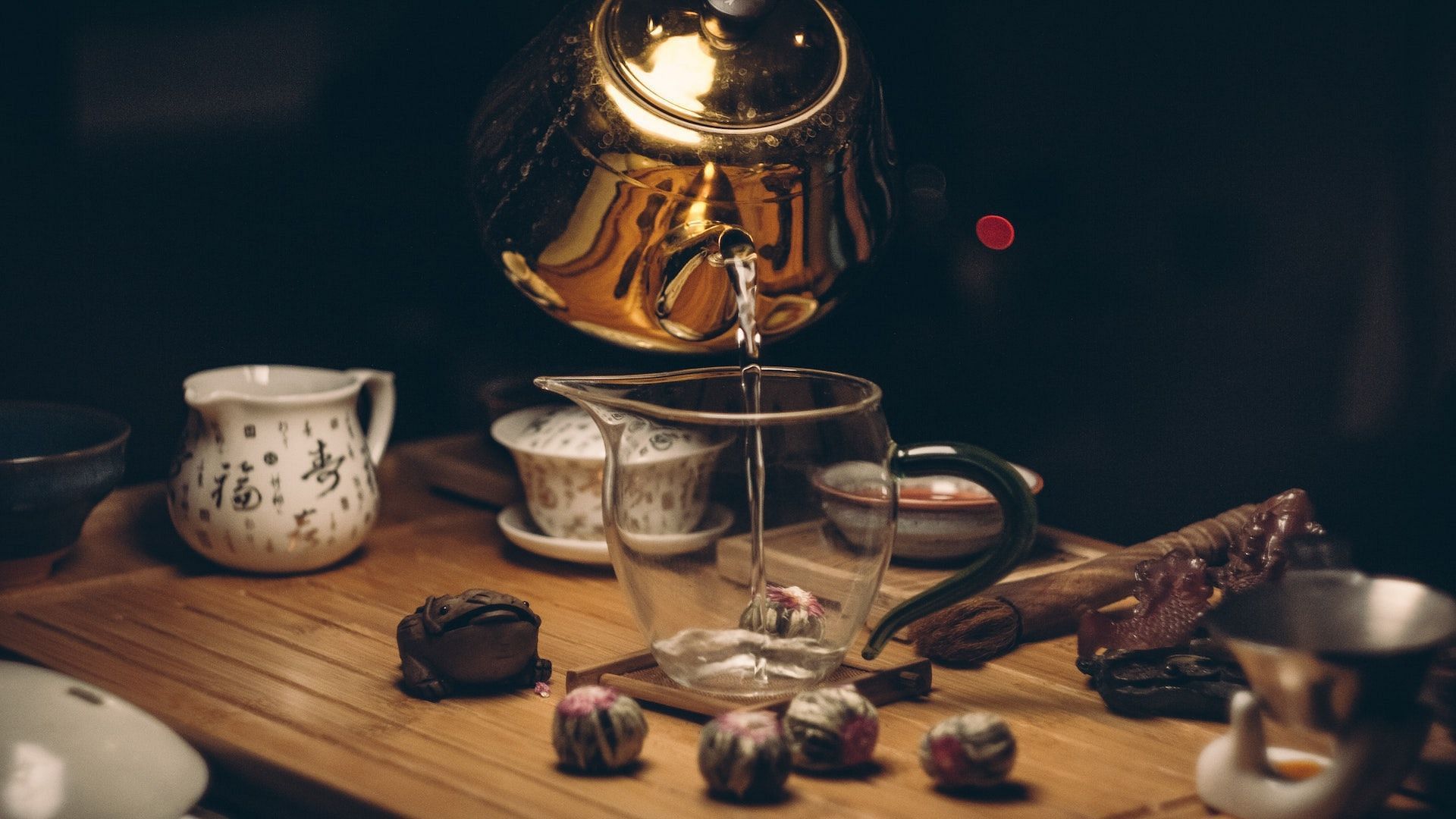 Why is tea so good for you? Image via Pexels/Nikolay Osmachko