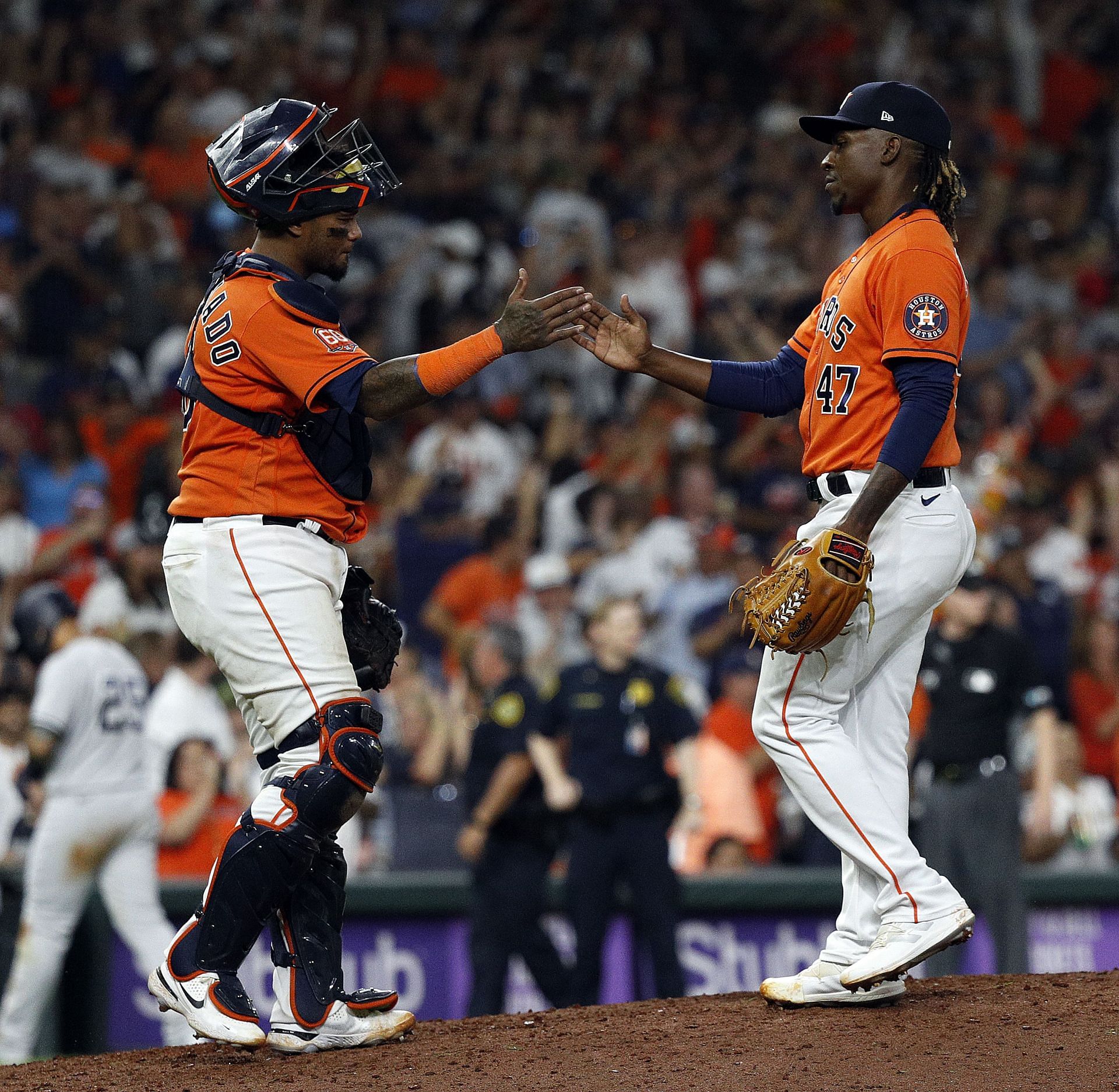 Jose Altuve Makes Yankees Fans Completely Lose Their Minds as Astros Pull  Off a Statement Win
