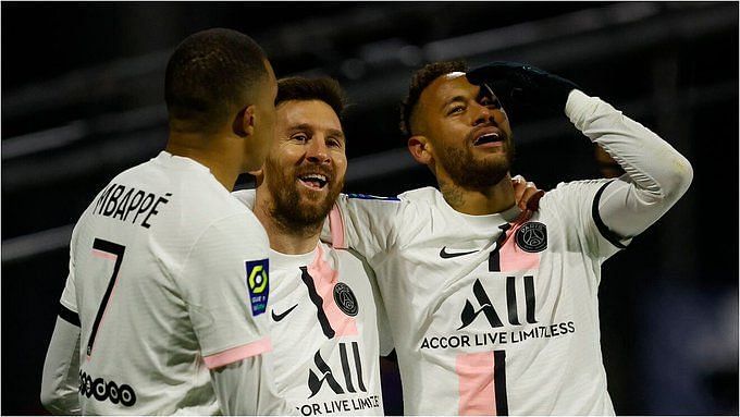 Lionel Messi makes his PSG debut, but wantaway superstar Kylian Mbappé  steals the show with two goals against Reims - ABC News