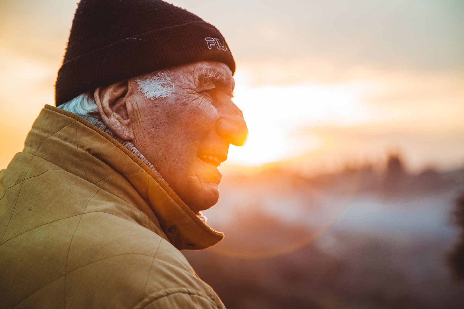 The elderly can improve their hips by exercising. (Image via unsplash/Matteo Vistocco)