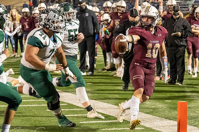 BREXTEN GREEN scores a touchdown during Cashion&rsquo;s 34-7 victory over Thomas in the Class A state championship. [Photo by Brad Stone/www.bestone.shootproof.com]
