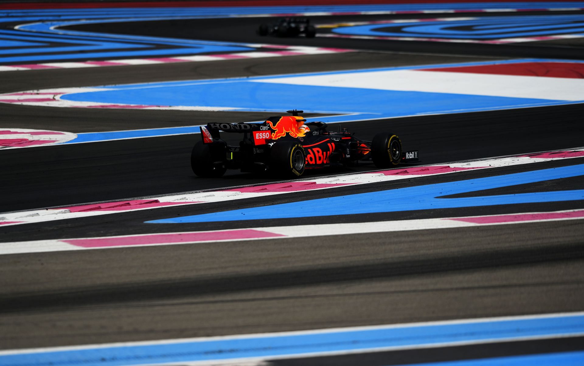 Red Bull&#039;s Max Verstappen in action during the 2021 F1 French GP (Photo by Rudy Carezzevoli/Getty Images)