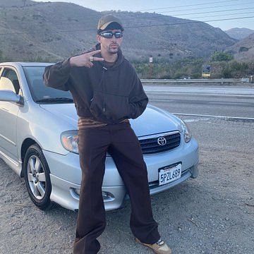What cars does Bad Bunny own?